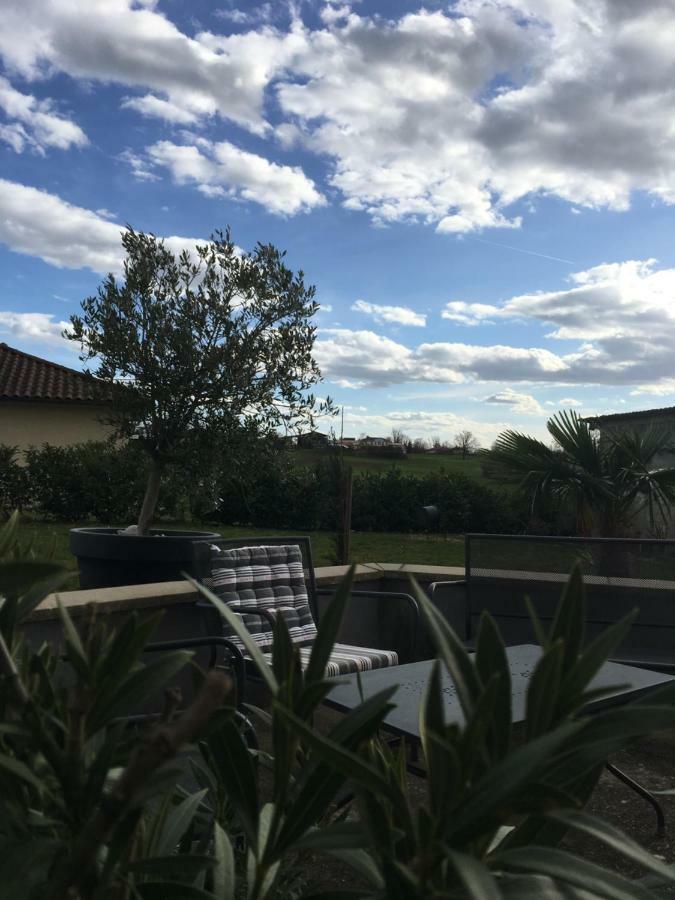 Appartement Les Combes Terrasse 01340 Etrez Bresse Vallons